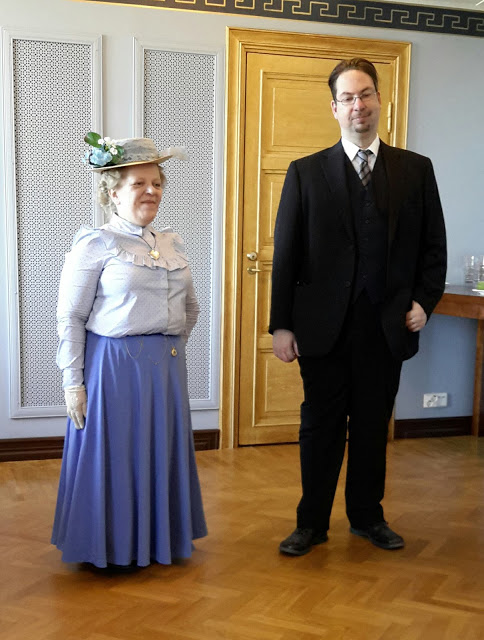 Kirjailija Kaisa Viitala: ”Painetun kirjan julkaiseminen tuntuisi yksinäiseltä”