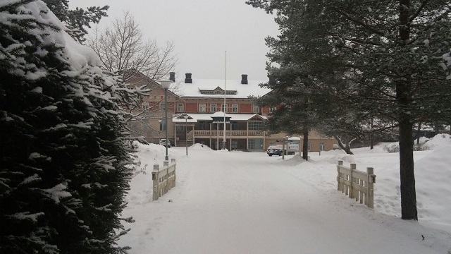 Kuvassa on rakennus.