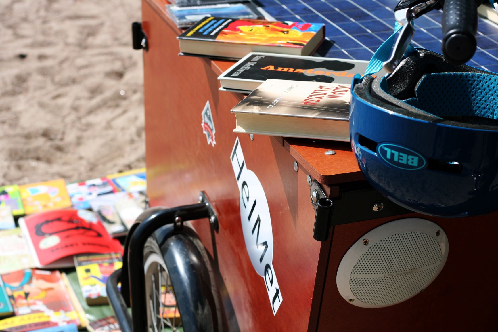 Kiritystä kulttuurivuoteen – esittelyssä Helmet-lukuhaaste ja Museohaaste