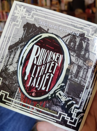 Arvostelu: Sadalla sanalla – sadan sanan mysteereitä