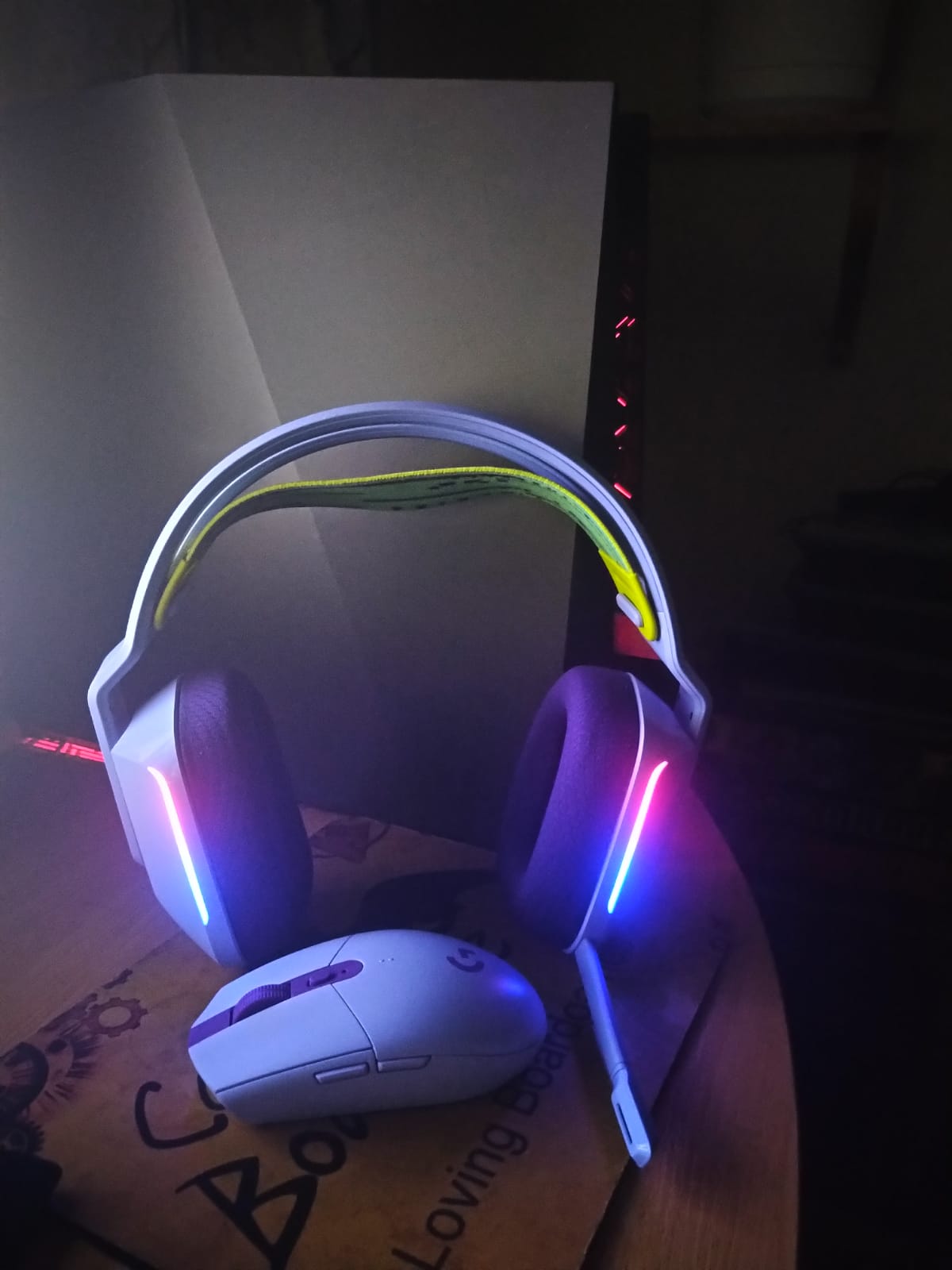 Arvostelu: Logitech G733 -pelikuulokkeet + Logitech G305 -pelihiiri